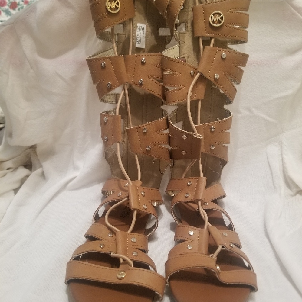 Girl shoes